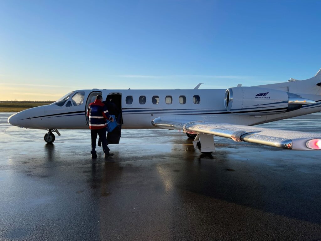 Dalelė iškeliavusio žmogaus ilgą laiką tęs gyvenimą kituose kūnuose – širdis plaks kito žmogaus krūtinėje, plaučiai – laisvai kvėpuoti.