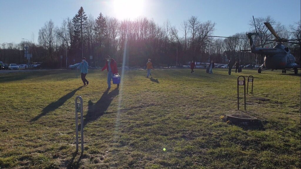 Lietuvos kariuomenės Karinių oro pajėgų straigtasparnis iš Latvijos atskraidino donoro širdį.