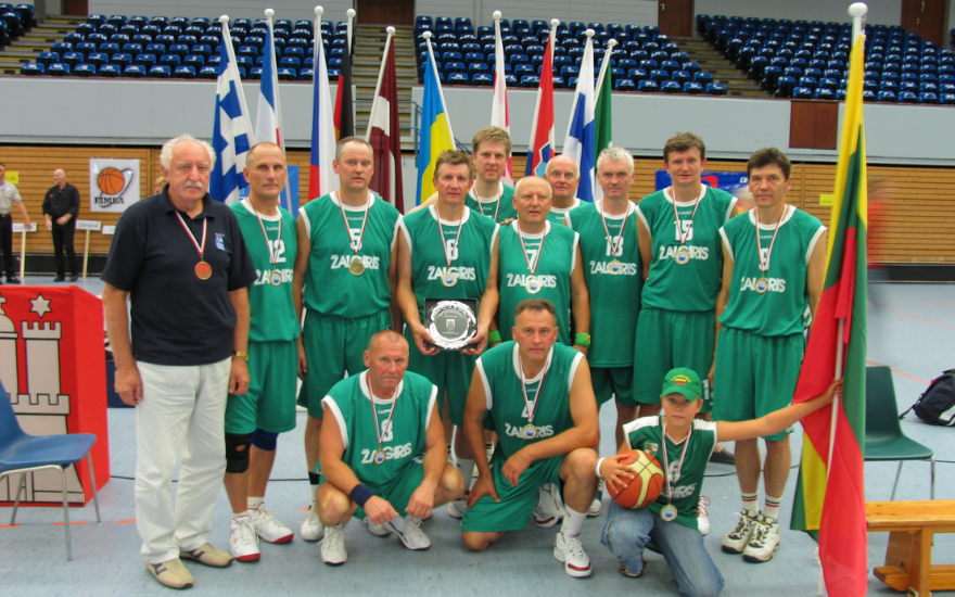 Algirdas Lingė su komanda