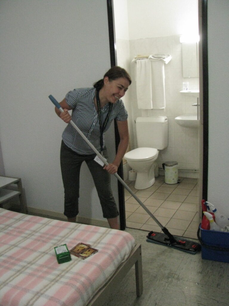 Aurelijos savanorystė Prancūzijoje