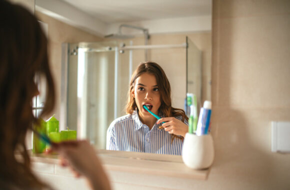 Kokios priemonės padeda išvengti dantų ir dantenų ligų?