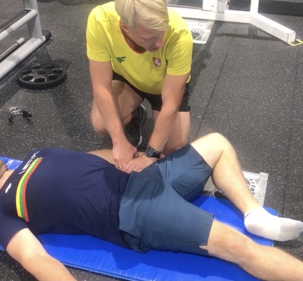 Kineziterapeutas Mantas Lesnickas / Asmeninio albumo nuotr.