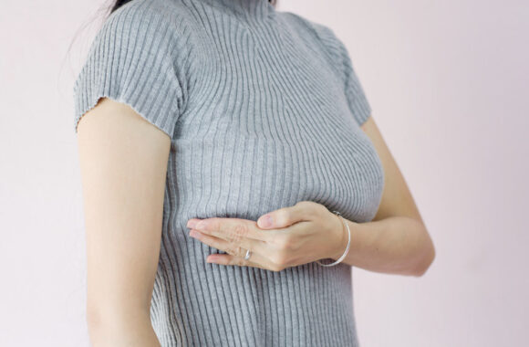 Plastikos chirurgas: „Sumažinus krūtis – sumažėja ir tikimybė išsivystyti krūtų vėžiui“