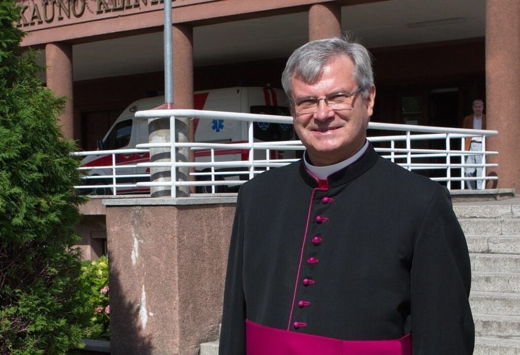 Monsinjoras Artūras Jagelavičius / Kauno klinikų nuotr.
