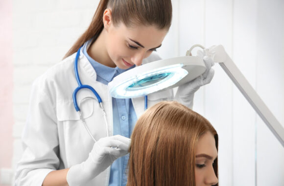 Plaukų slinkimas gali įspėti apie rimtas sveikatos problemas