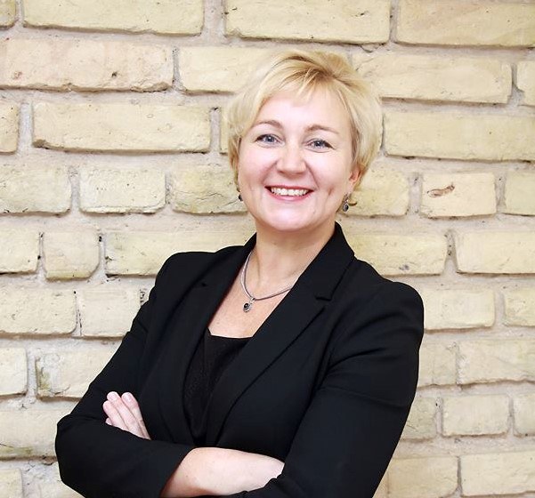 Rūta Bražiūnienė, Kosmetikų ir kosmetologų asociacijos prezidentė, Mokyklos “Art of beauty” direktorė.