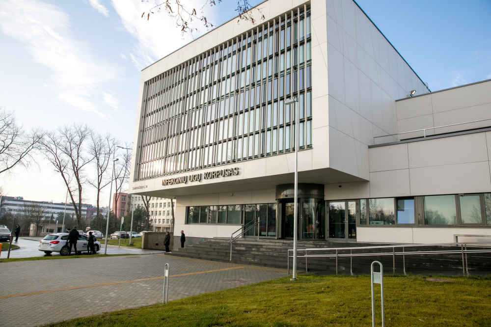 Santaros klinikų Infekcinių ligų korpusas / BNS nuotr.