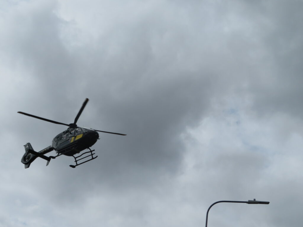 Vilniaus Santariškių žiede buvo stabdomas eismas, kad sraigtasparnis, gabenantis donoro širdį, galėtų saugiai nusileisti.
