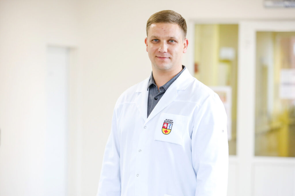 Veido ir žandikaulių chirurgas doc. dr. Marijus Leketas / Kauno klinikų nuotr. 