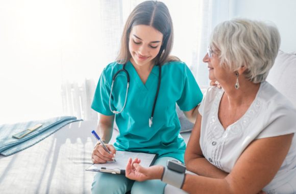 Slaugytojas; ligonio slaugymas