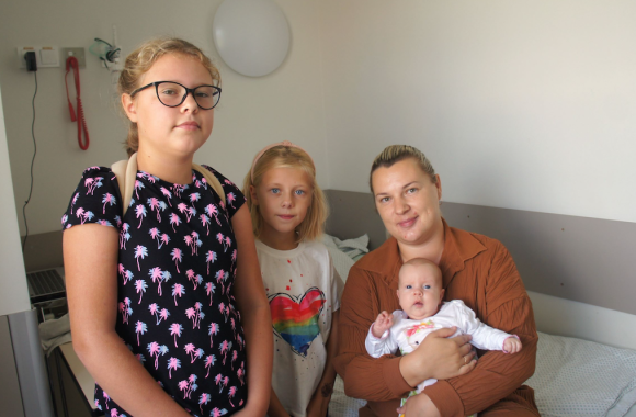 Ieva Juškevičienė su dukromis