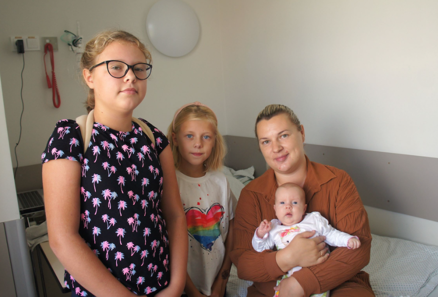 Ieva Juškevičienė su dukromis