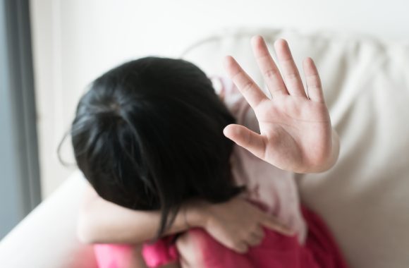 Psichologė apie vaikystę su kalte, gėda ir pykčiu